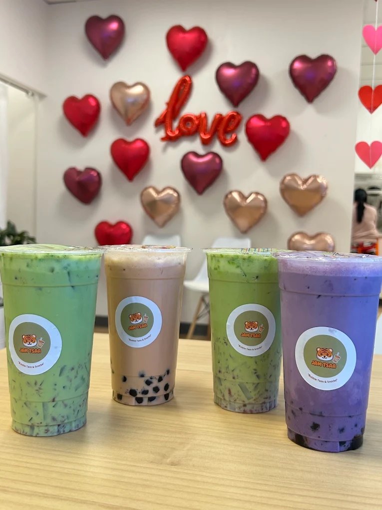 Colourful bubble tea drinks lined up