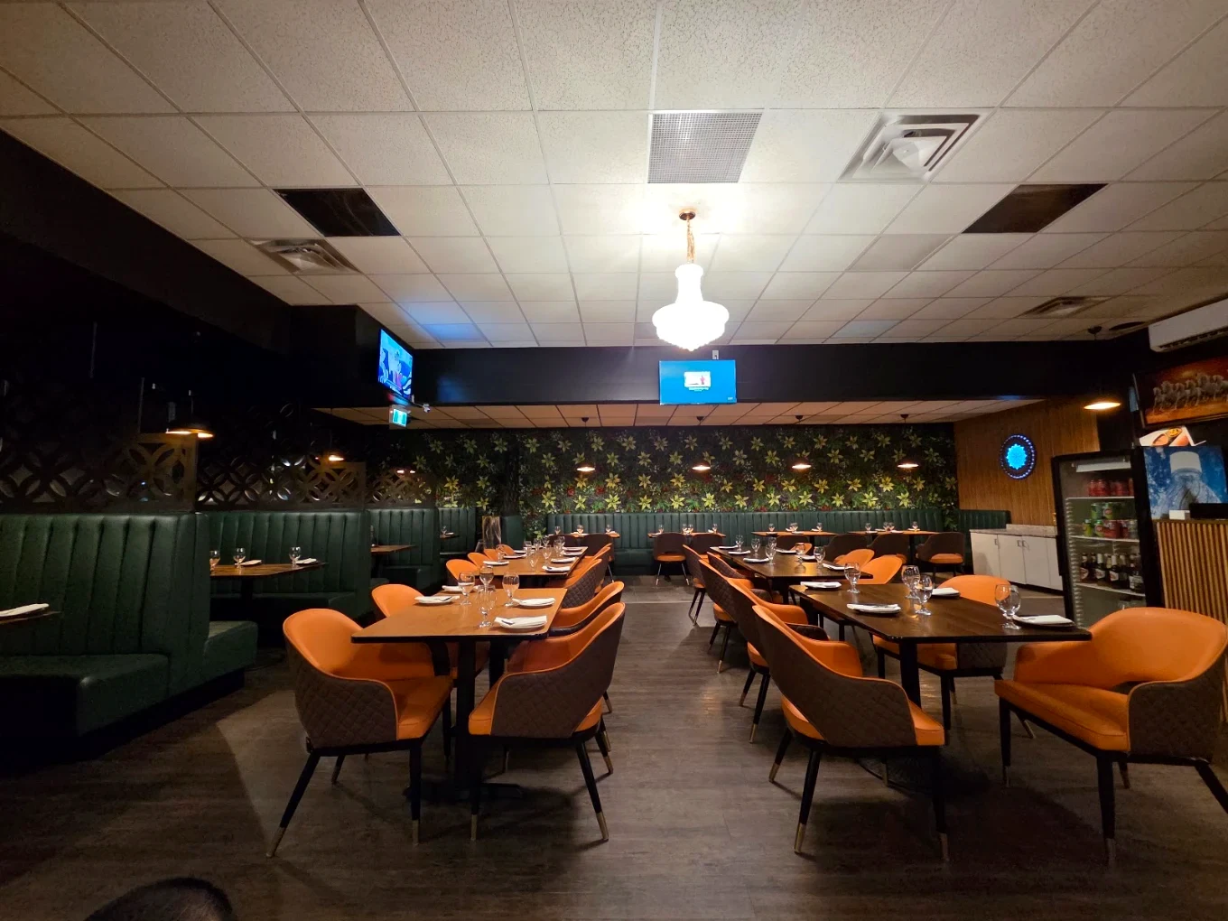 Dosa Glory dining room