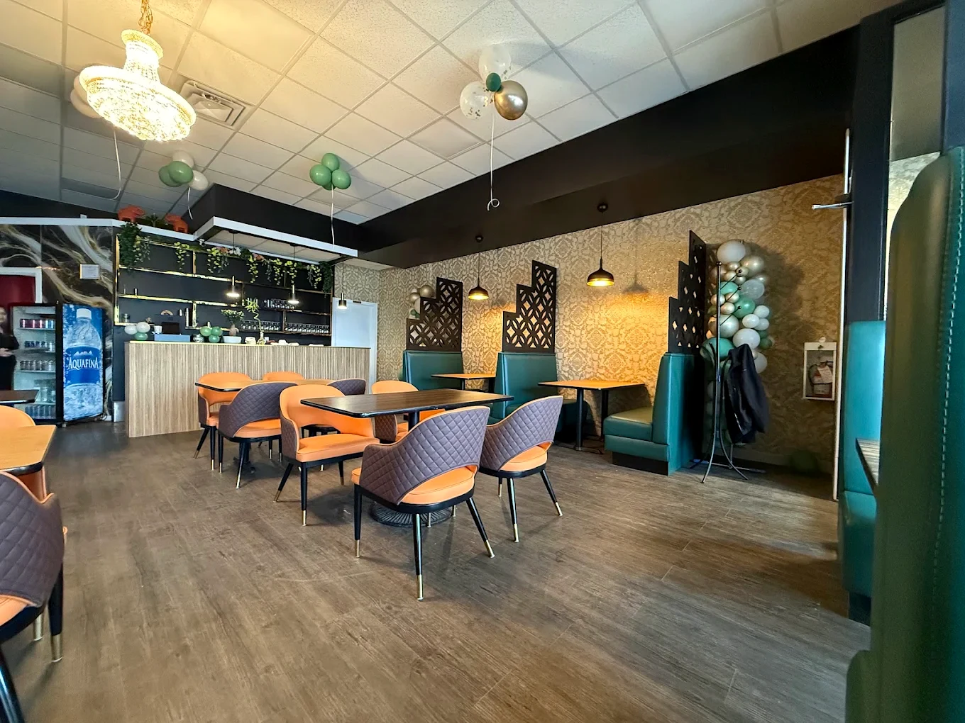 Dosa Glory interior