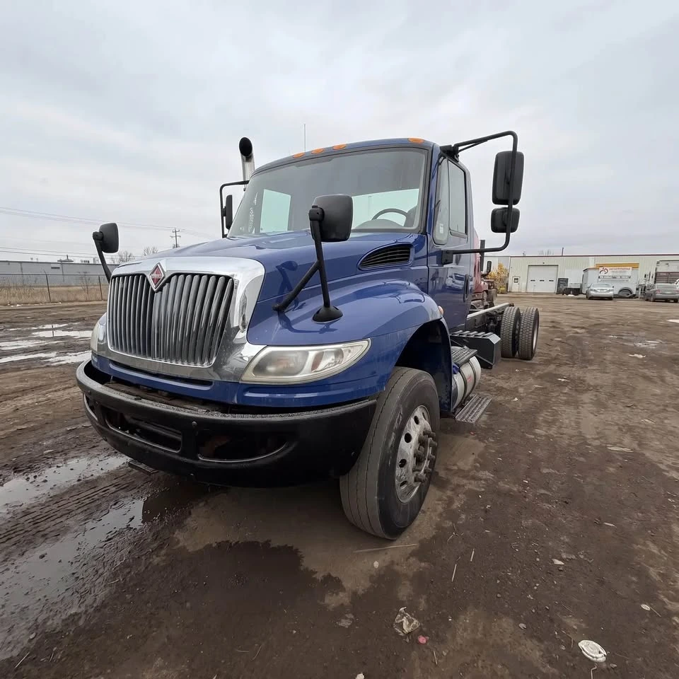 2016 International 4300 Cab & Chassis