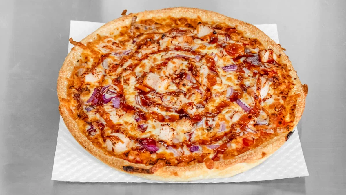 Classic cheese pizza