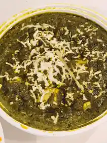 Palak Paneer in spinach gravy