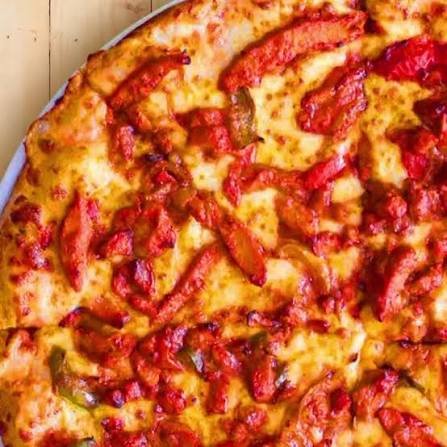 Tandoori Chicken Deluxe Pizza
